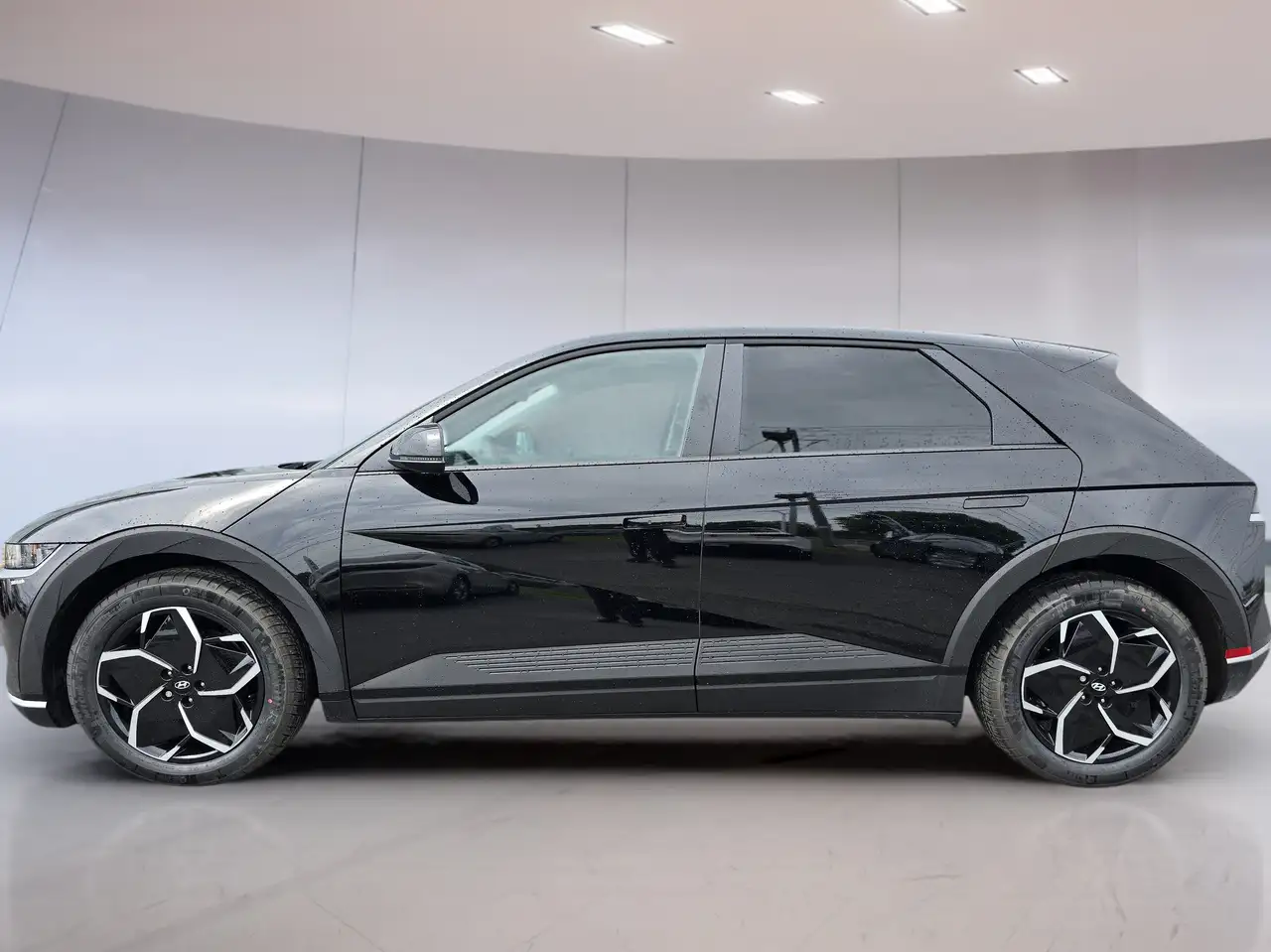 Hyundai IONIQ 5 снимка Hyundai IONIQ 5