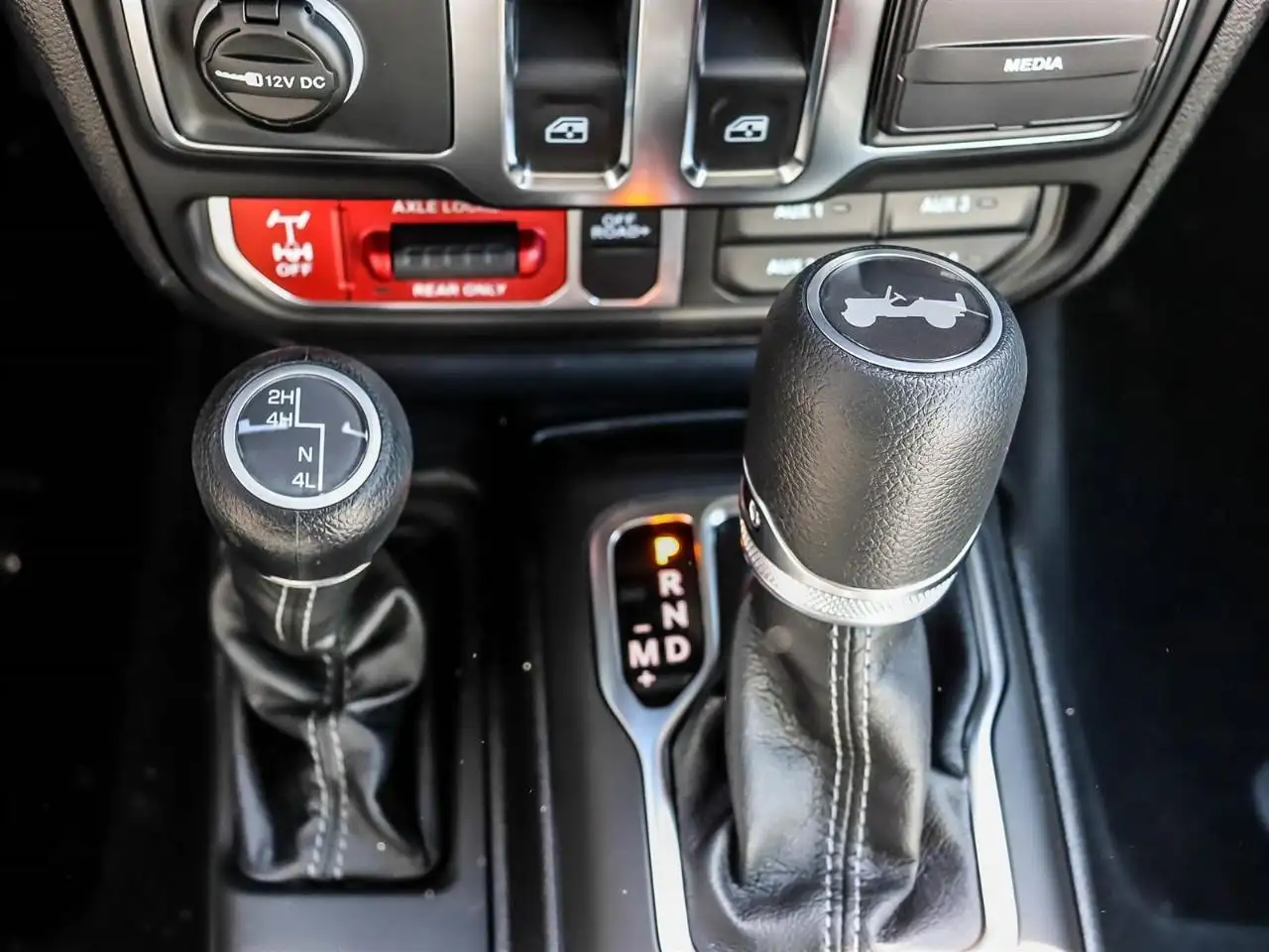 Jeep Wrangler photo Jeep Wrangler