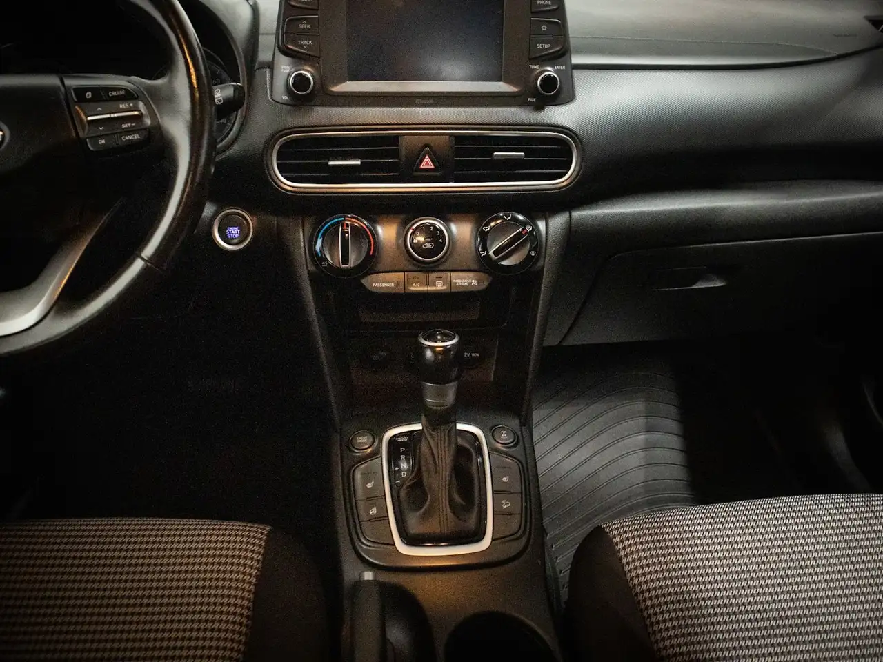 Hyundai KONA photo Hyundai KONA