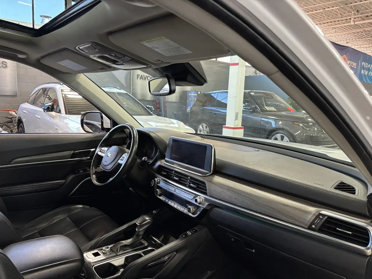 Kia Telluride снимка Kia Telluride