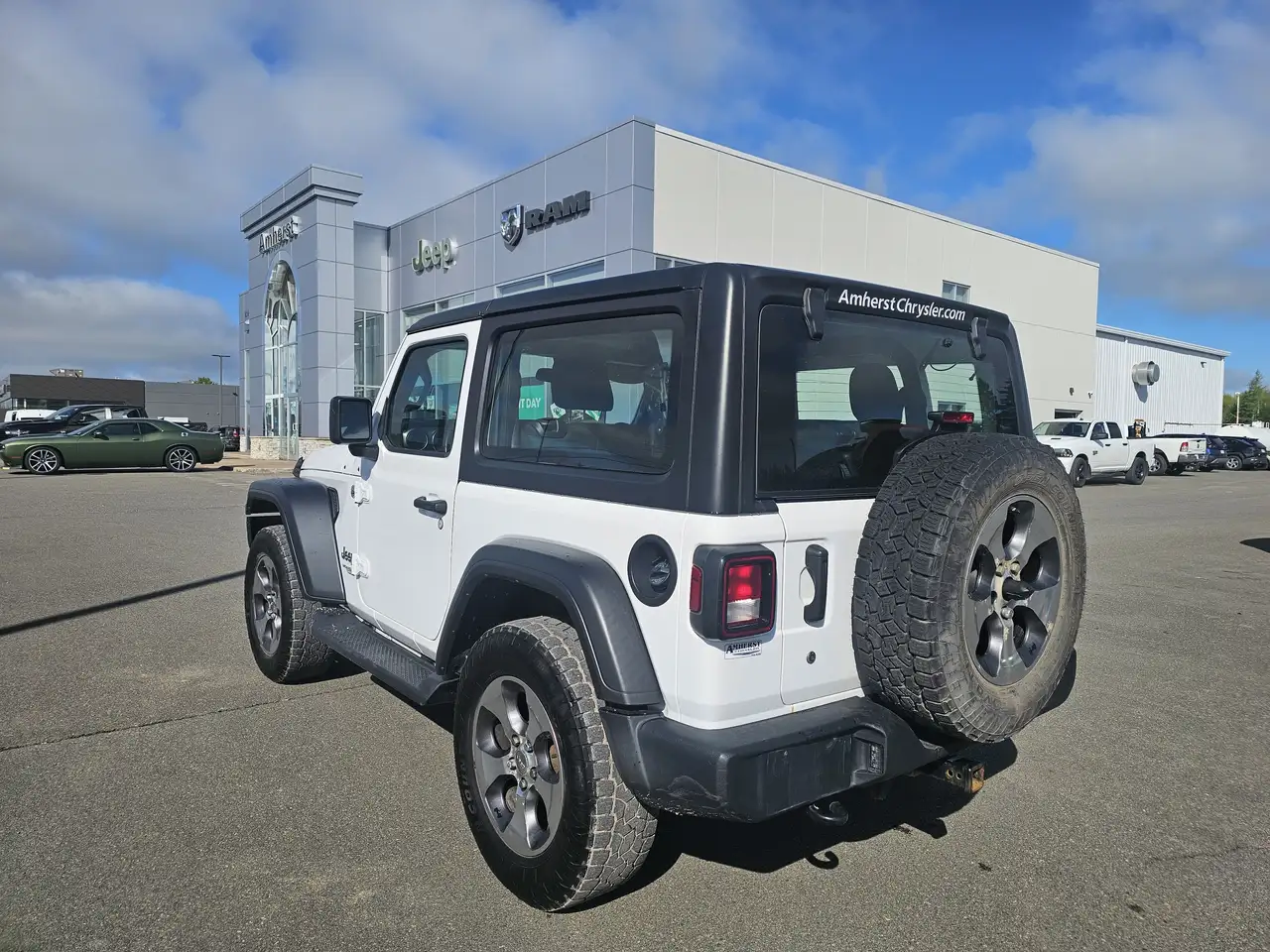 Jeep Wrangler снимка Jeep Wrangler