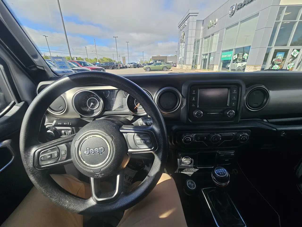 Jeep Wrangler снимка Jeep Wrangler