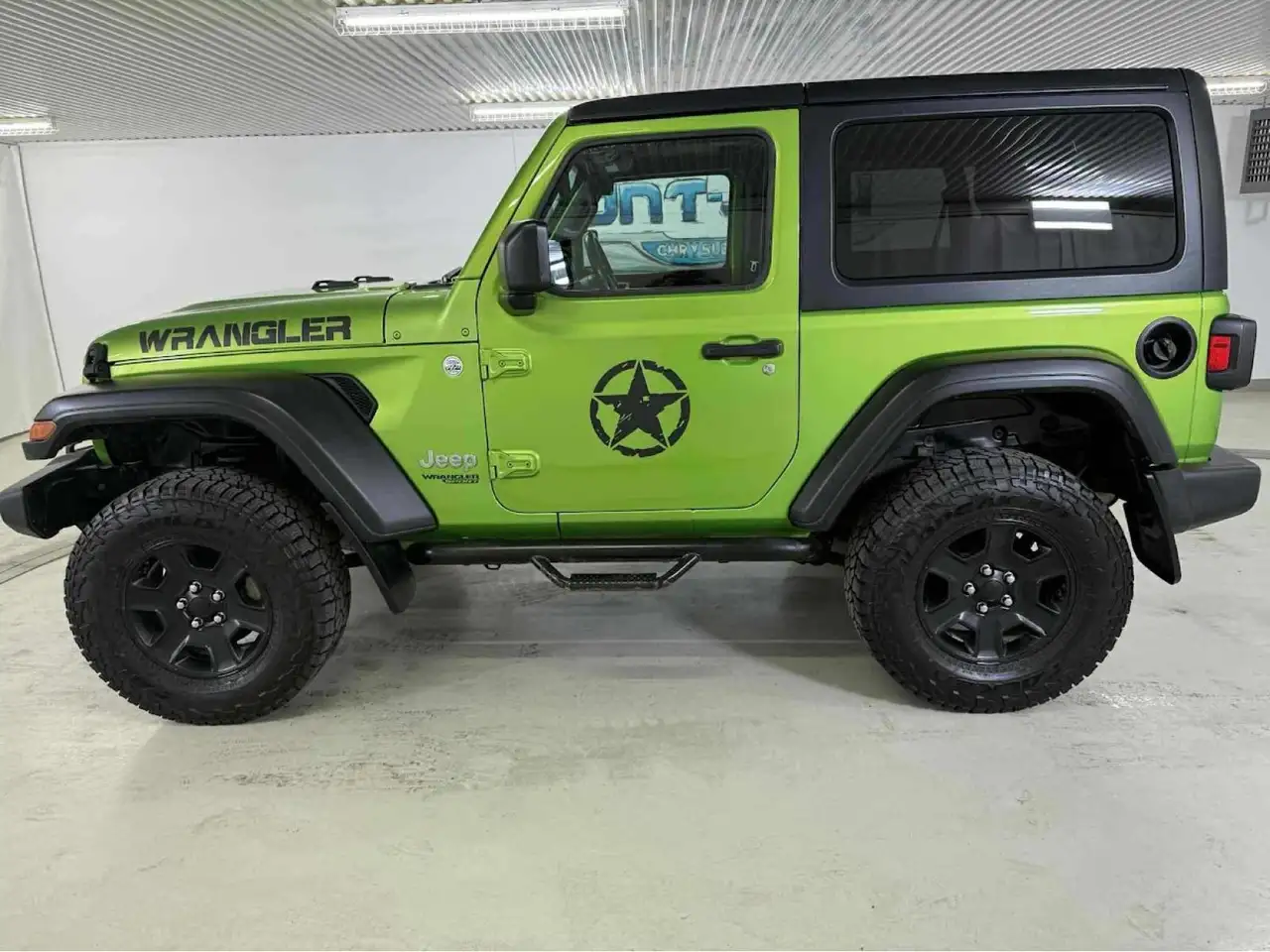 Jeep Wrangler снимка Jeep Wrangler