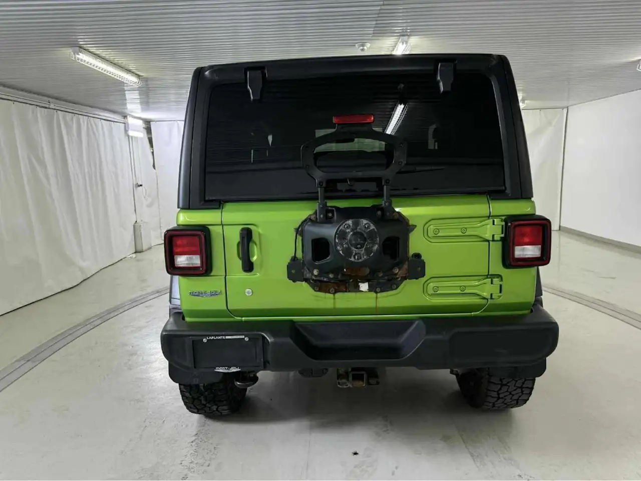 Jeep Wrangler снимка Jeep Wrangler