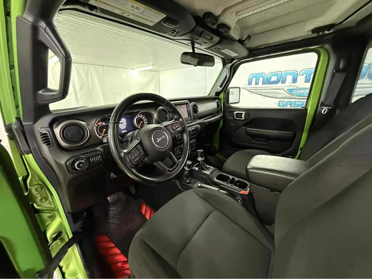 Jeep Wrangler снимка Jeep Wrangler