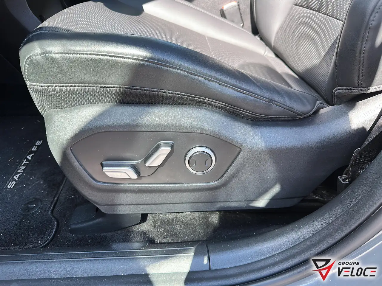Hyundai SANTA FE photo Hyundai SANTA FE