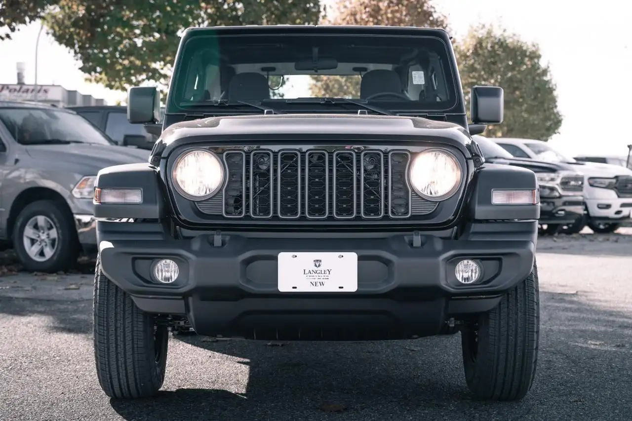 Jeep Wrangler снимка Jeep Wrangler