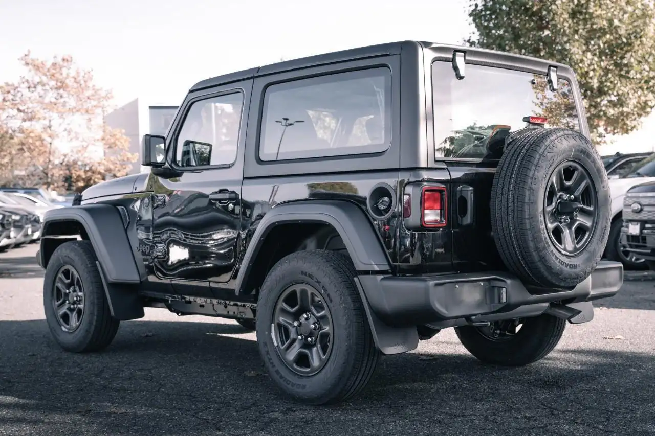 Jeep Wrangler снимка Jeep Wrangler