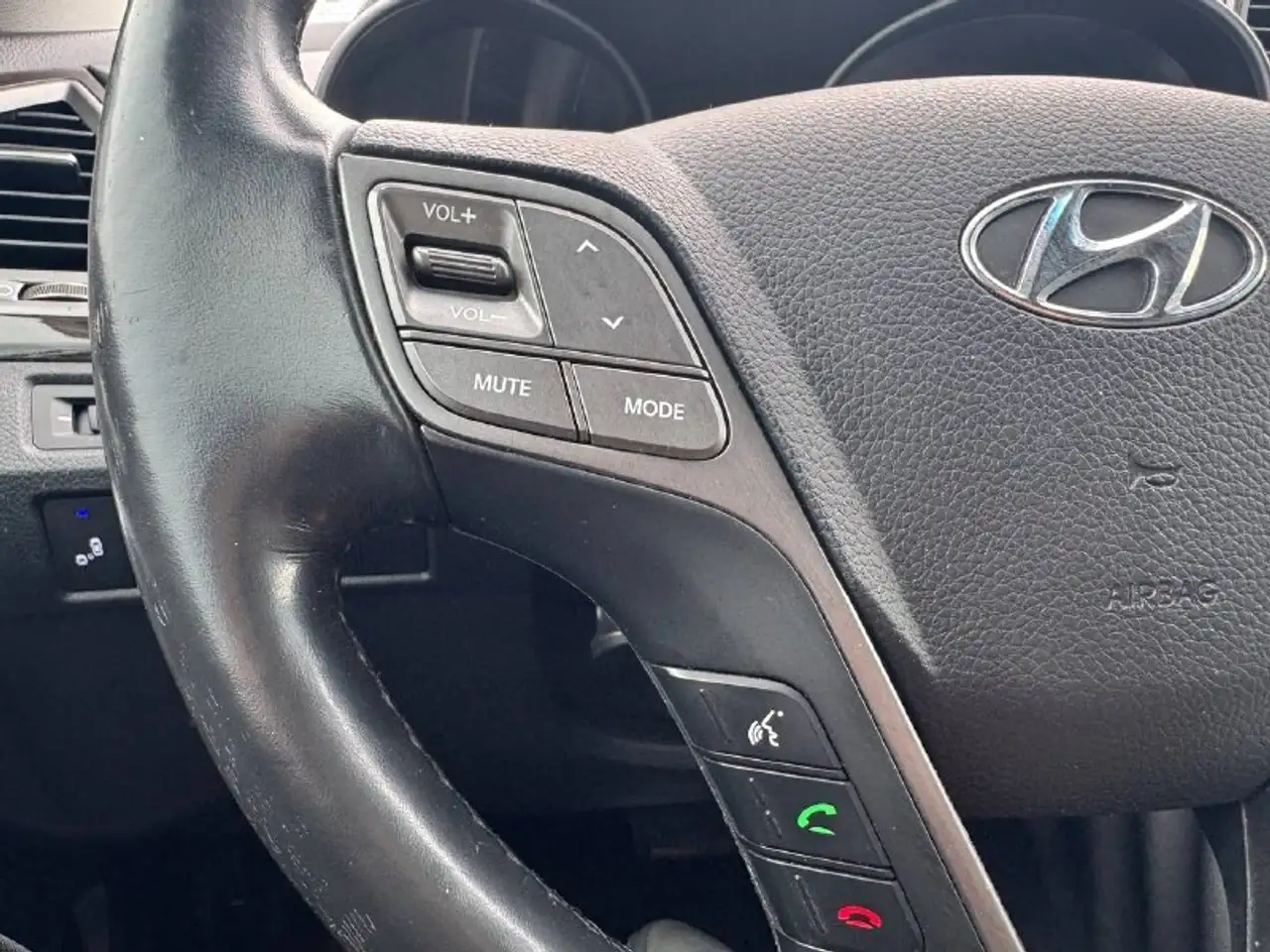 Hyundai SANTA FE снимка Hyundai SANTA FE