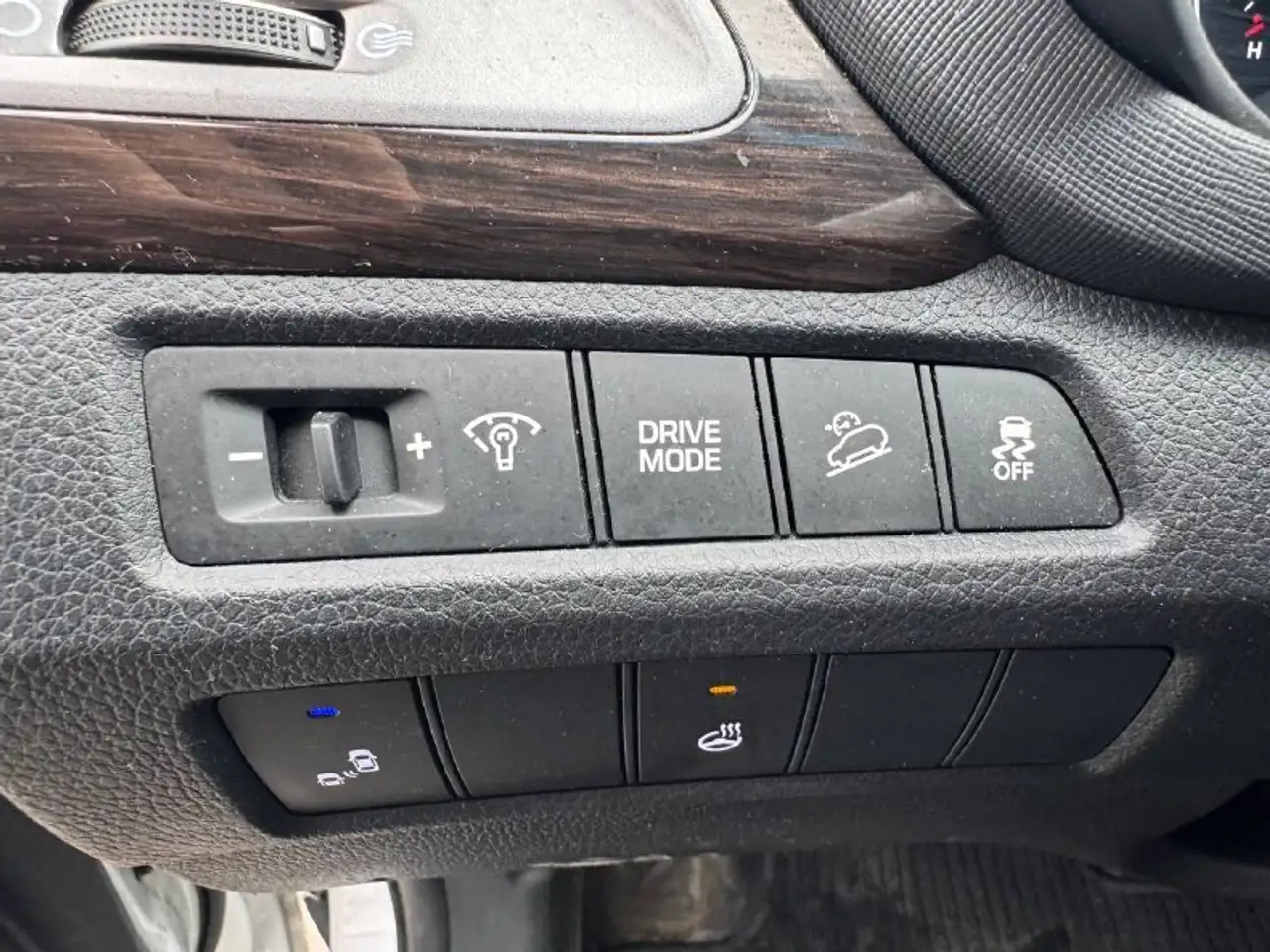 Hyundai SANTA FE снимка Hyundai SANTA FE