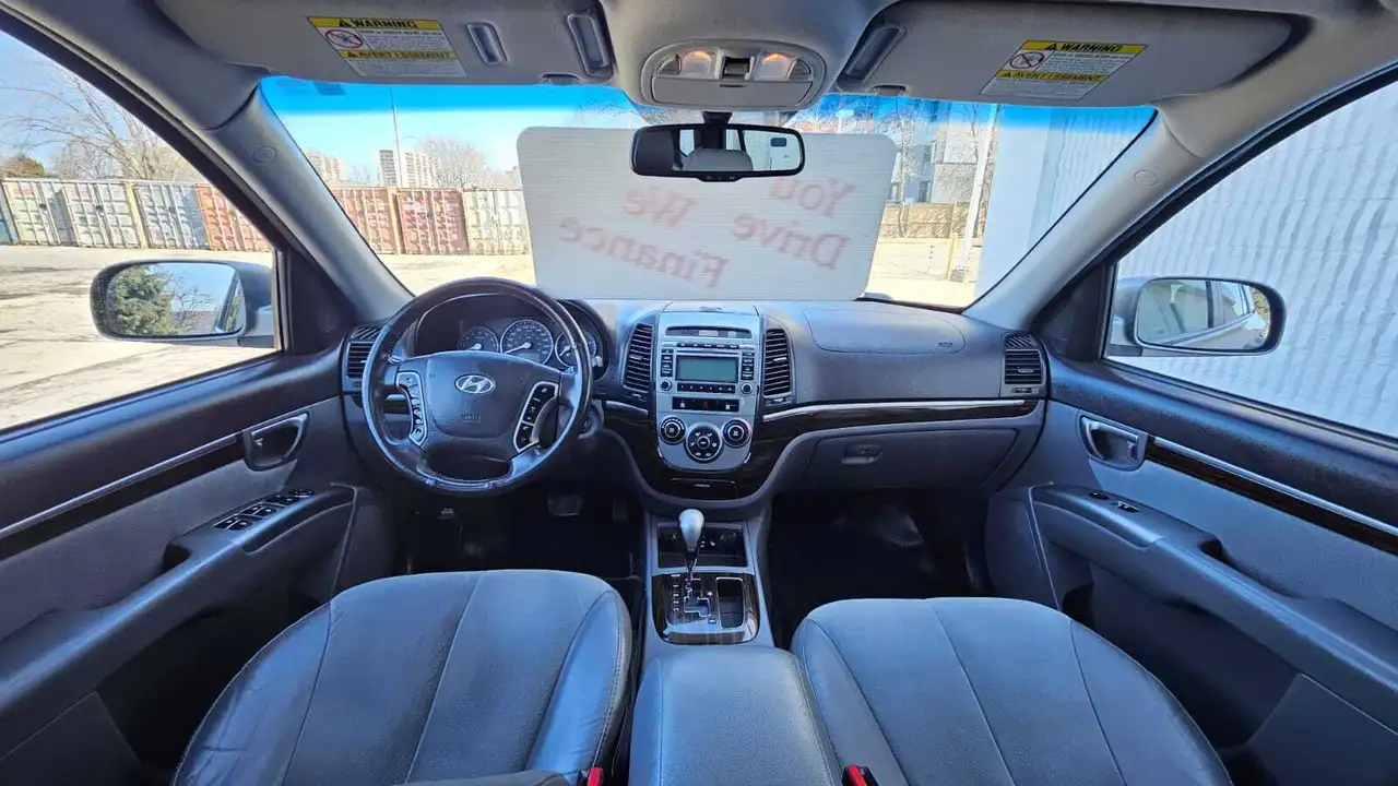 Hyundai SANTA FE photo Hyundai SANTA FE