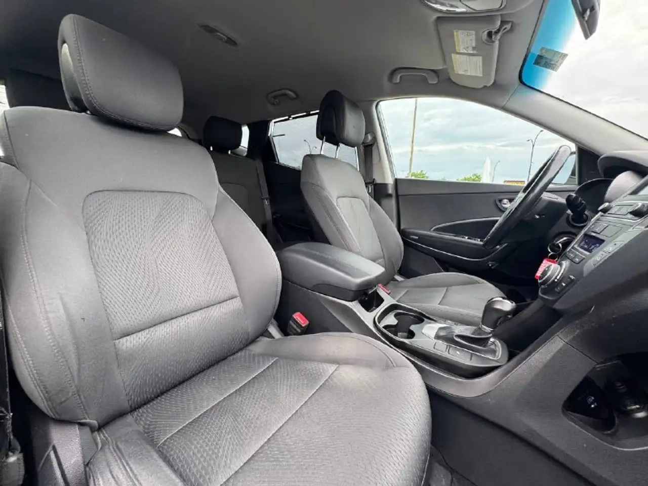 Hyundai SANTA FE снимка Hyundai SANTA FE