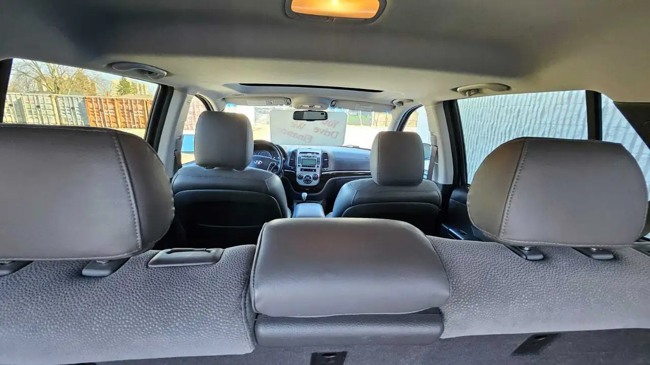 Hyundai SANTA FE photo Hyundai SANTA FE