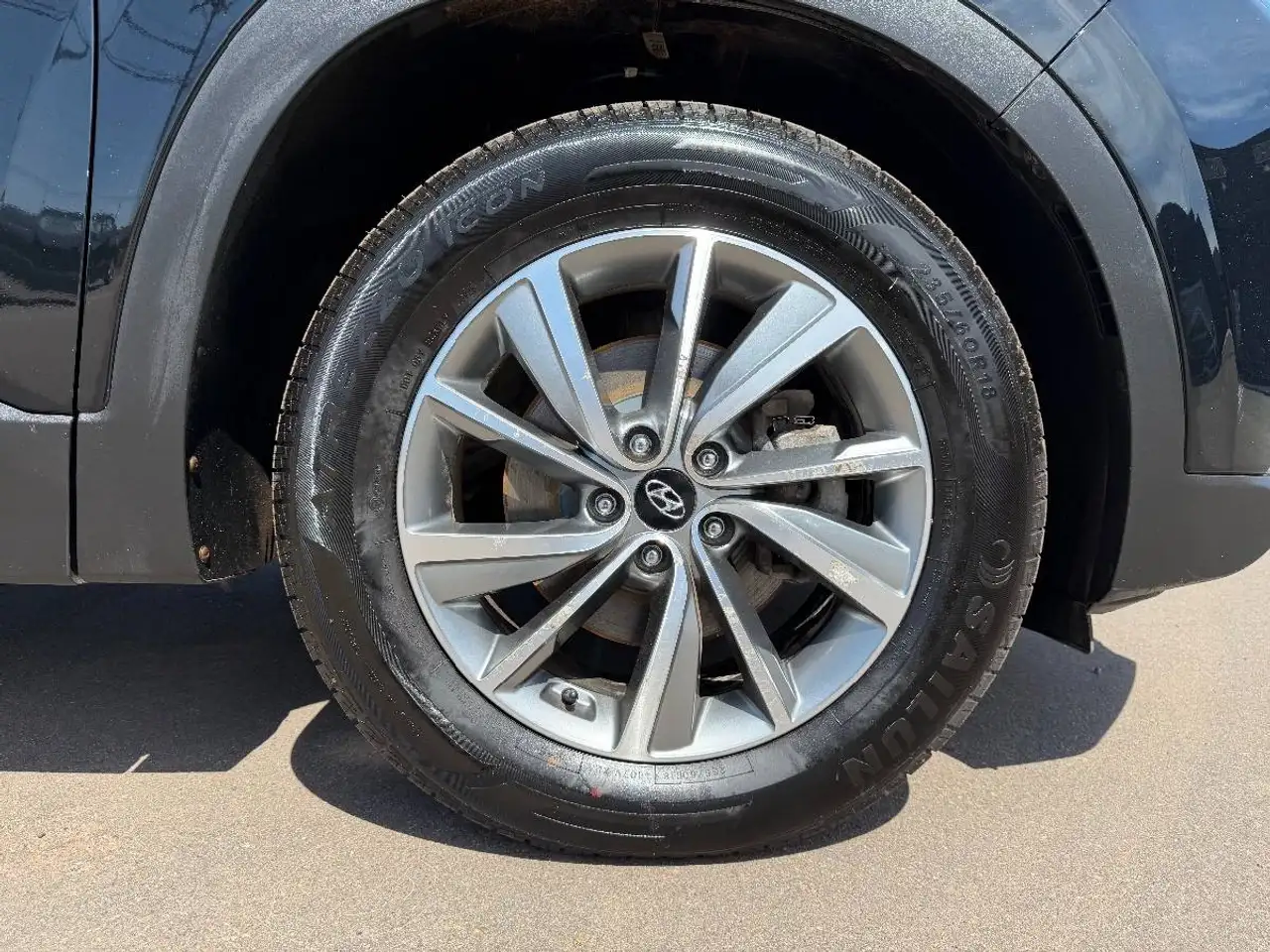 Hyundai SANTA FE снимка Hyundai SANTA FE