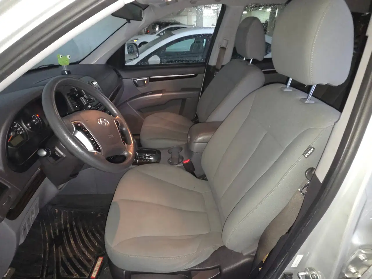 Hyundai SANTA FE снимка Hyundai SANTA FE