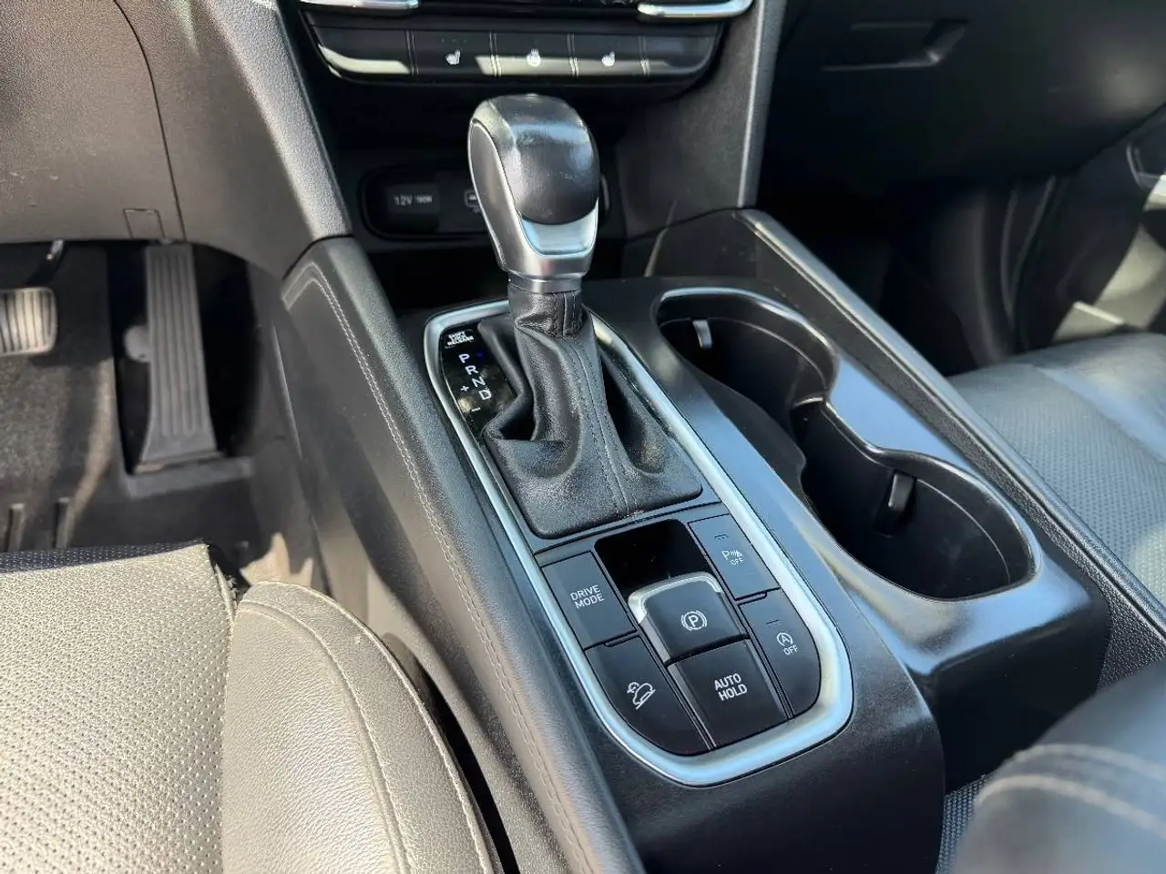 Hyundai SANTA FE снимка Hyundai SANTA FE