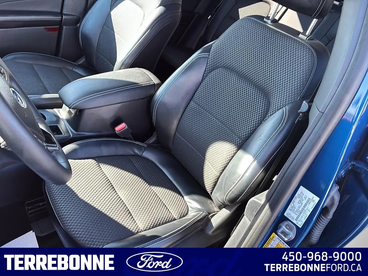 Ford Escape снимка Ford Escape