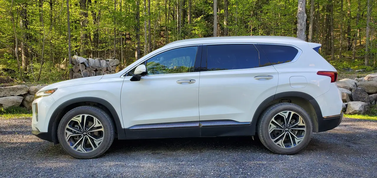 Hyundai SANTA FE photo Hyundai SANTA FE