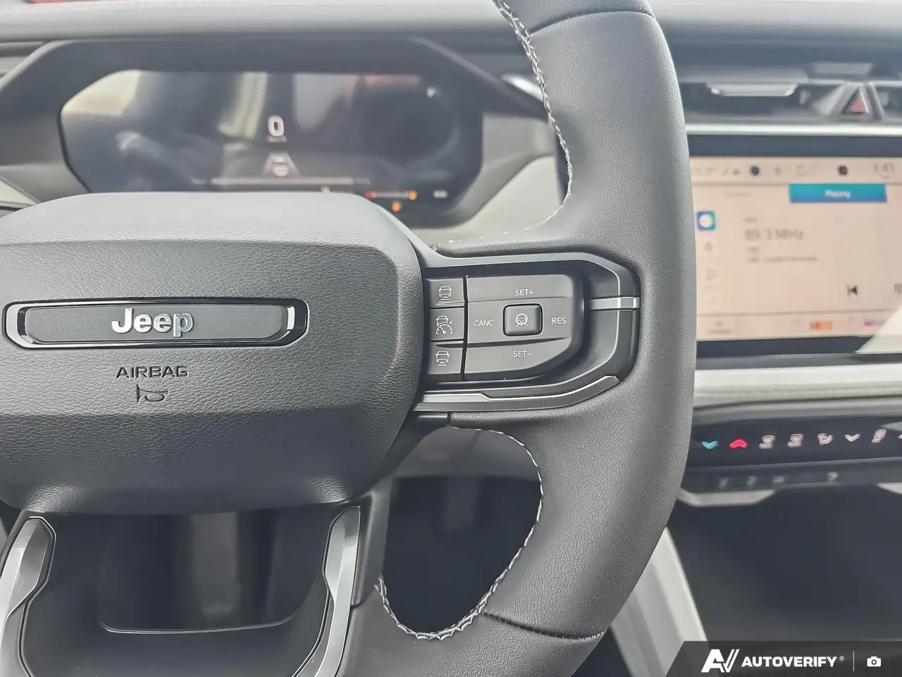 Jeep Cherokee photo Jeep Cherokee
