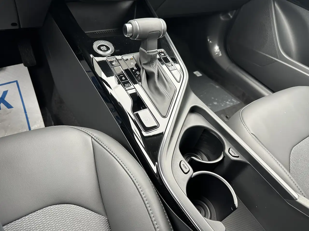 Kia Niro снимка Kia Niro