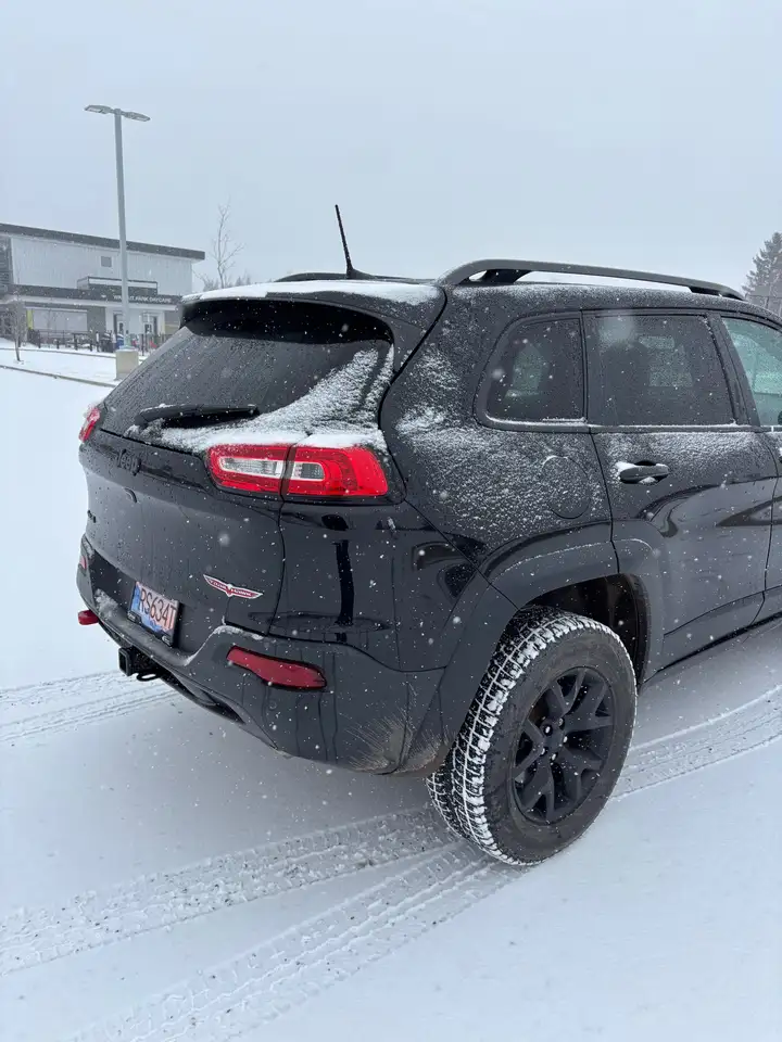 Jeep Cherokee photo Jeep Cherokee