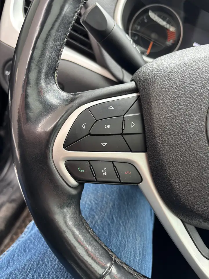Jeep Cherokee photo Jeep Cherokee