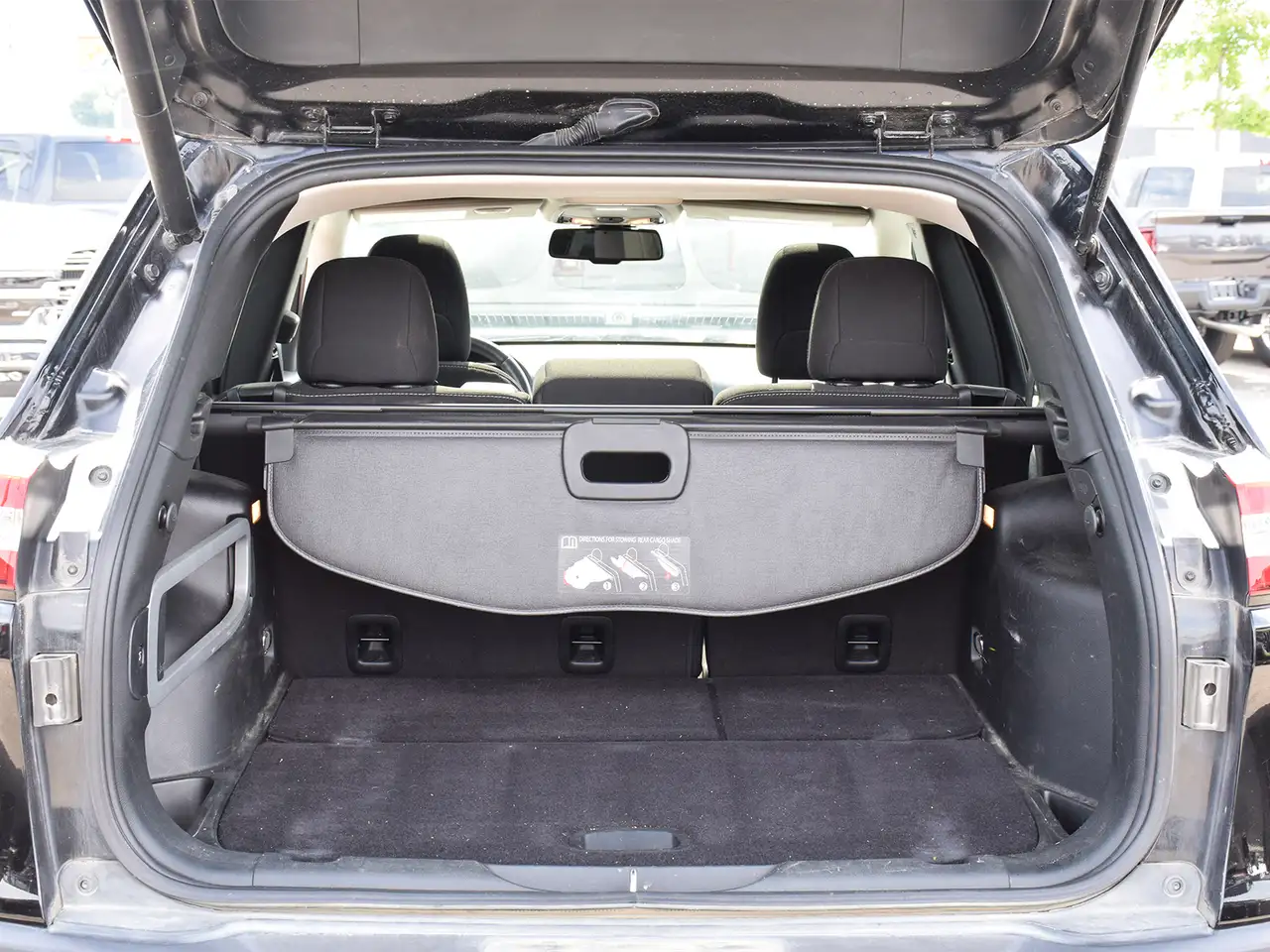Jeep Cherokee photo Jeep Cherokee