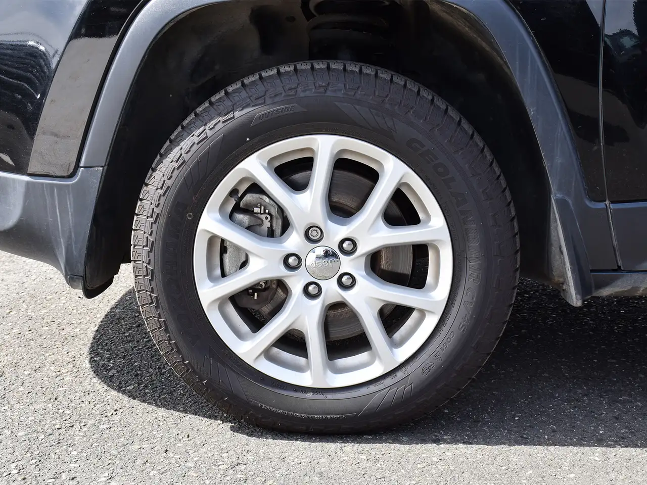 Jeep Cherokee photo Jeep Cherokee