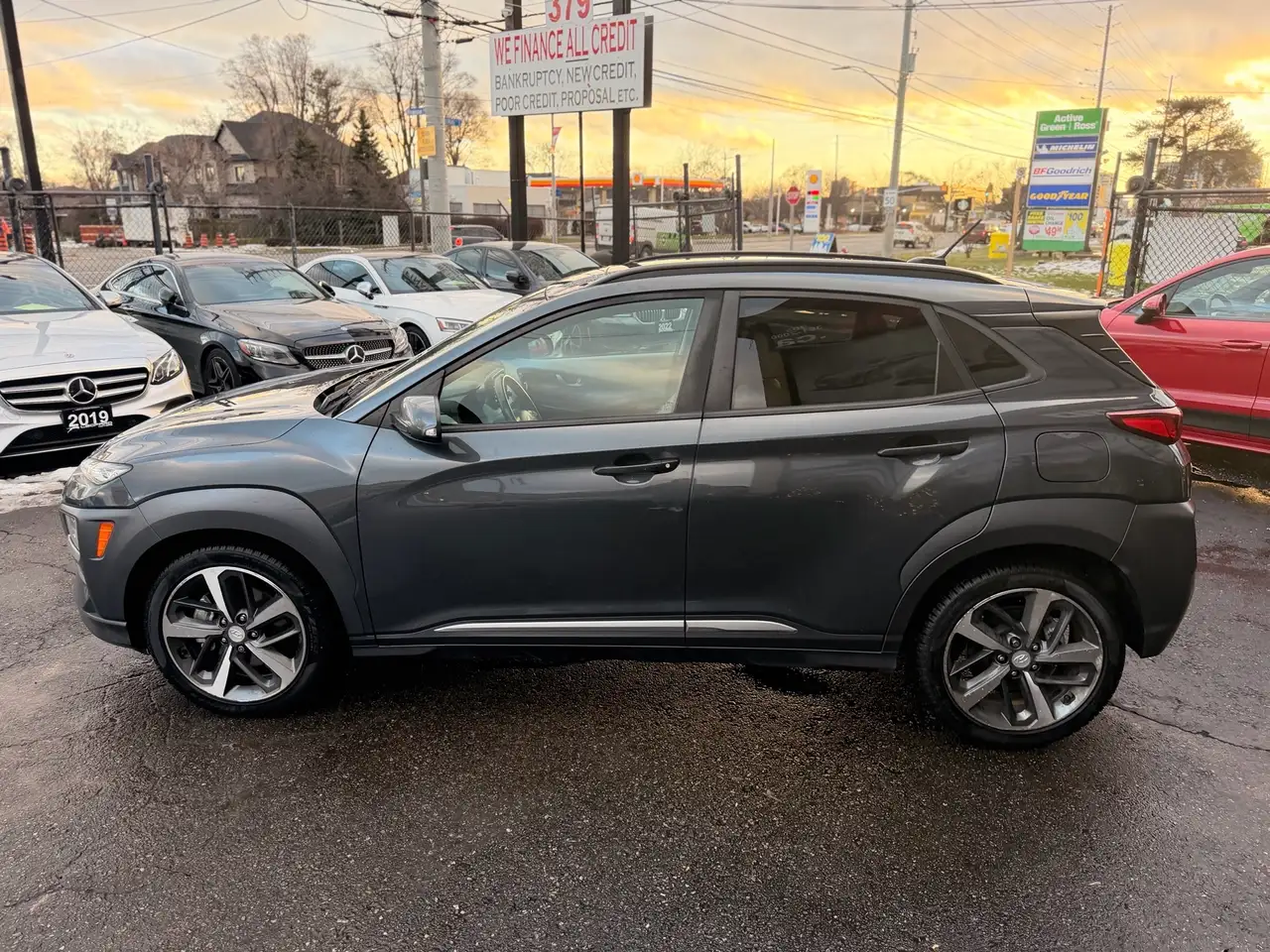 Hyundai KONA снимка Hyundai KONA