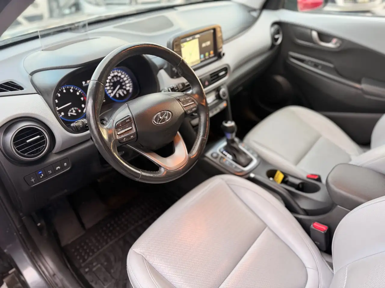 Hyundai KONA снимка Hyundai KONA