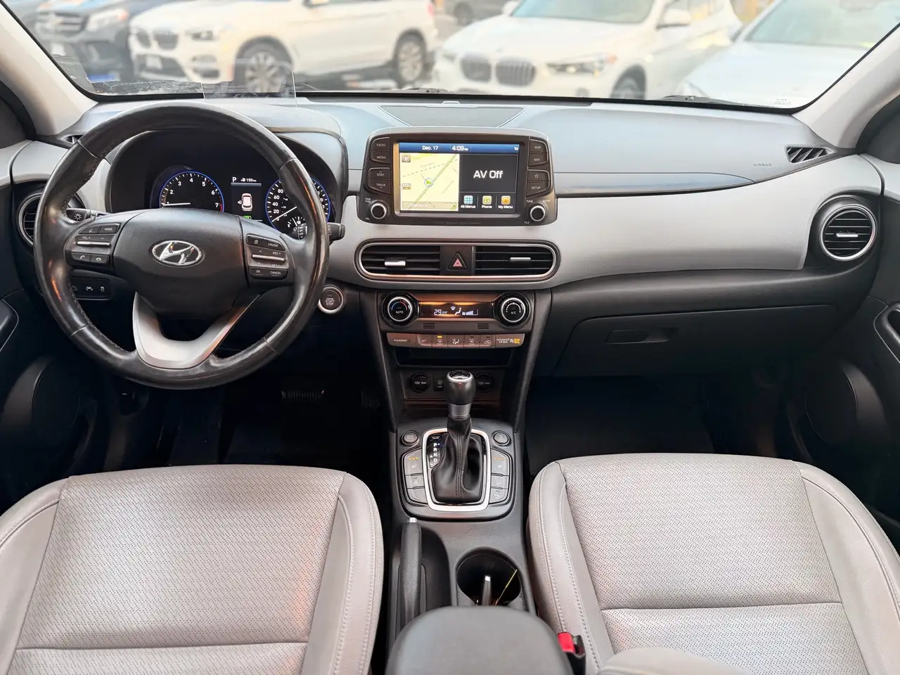 Hyundai KONA снимка Hyundai KONA