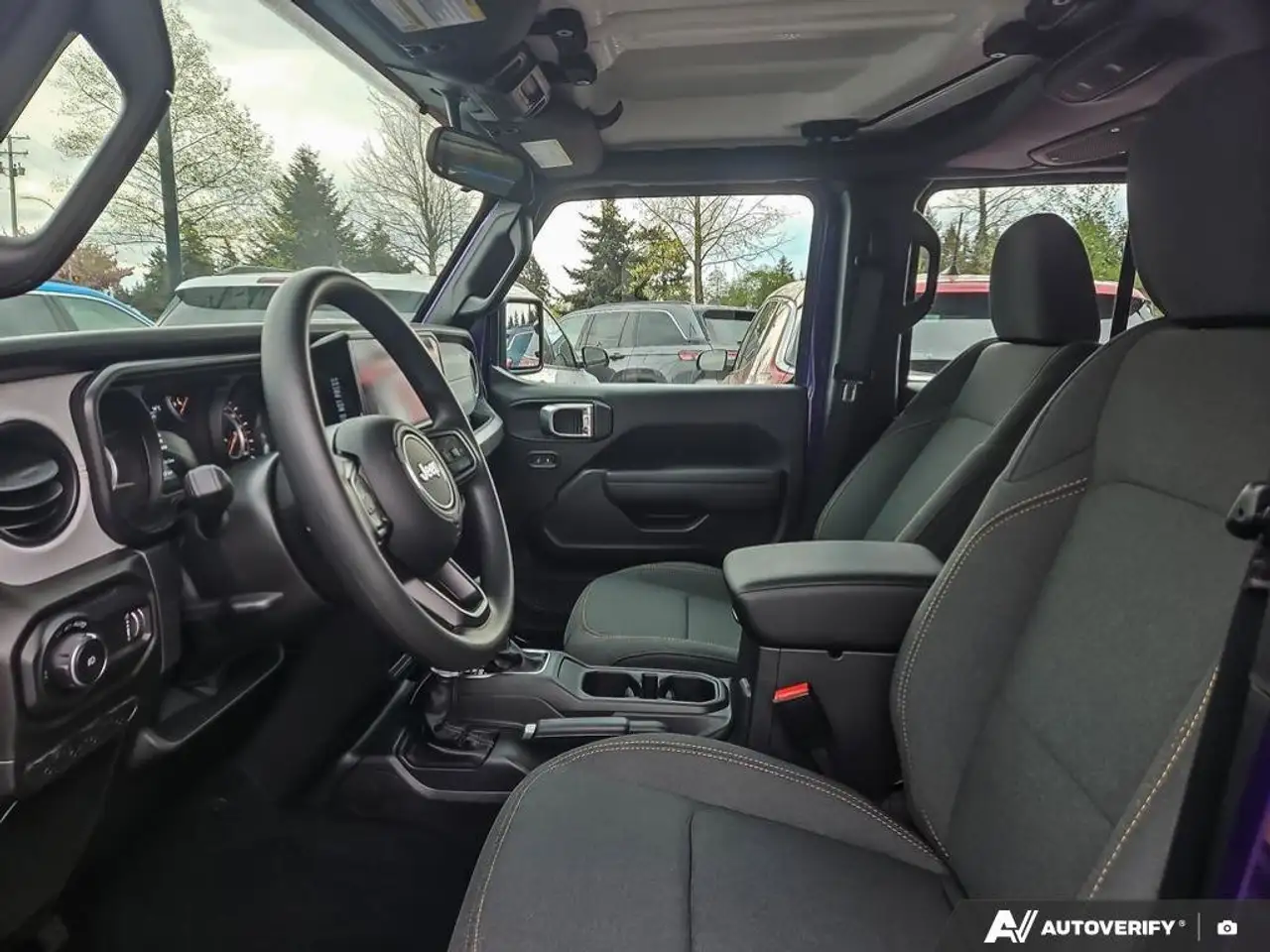 Jeep Wrangler снимка Jeep Wrangler