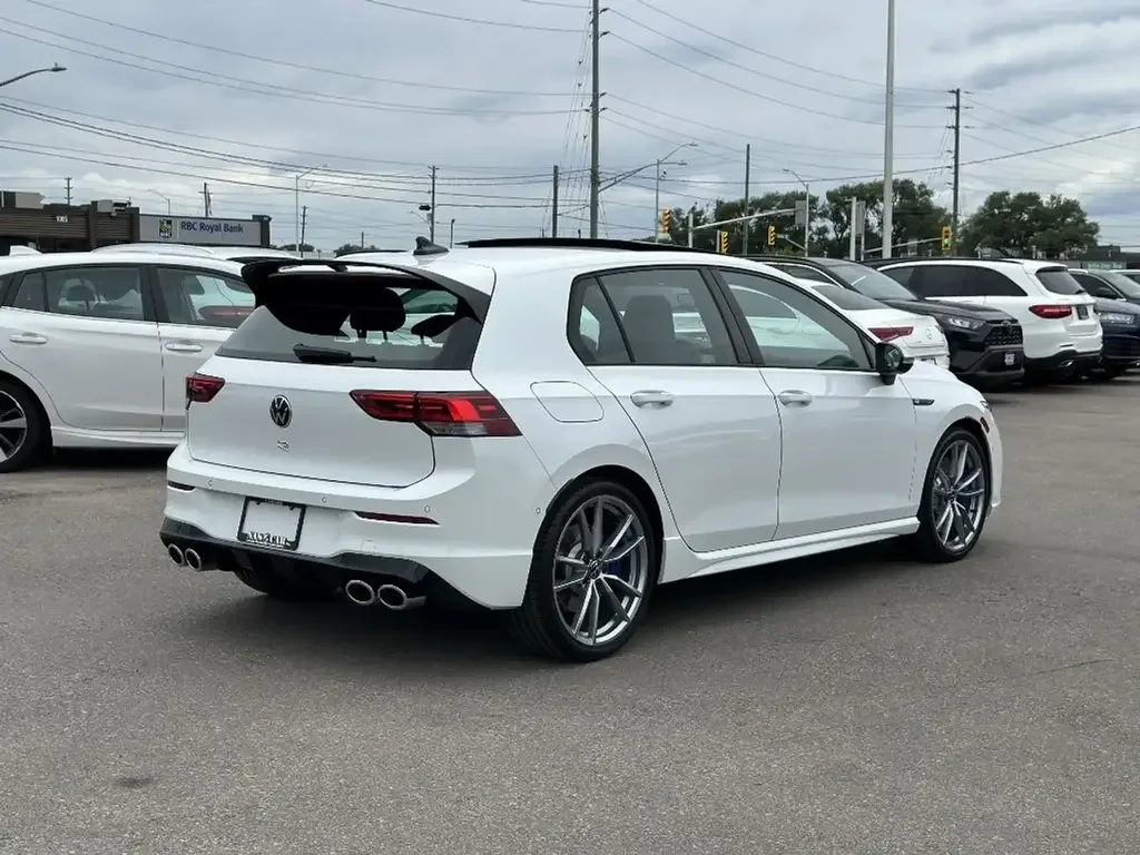 Volkswagen Golf R снимка Volkswagen Golf R