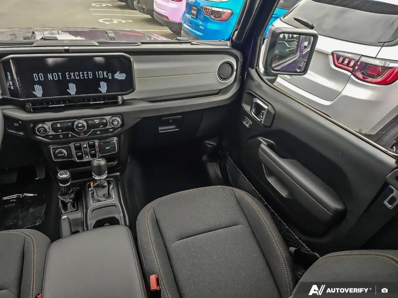 Jeep Wrangler снимка Jeep Wrangler