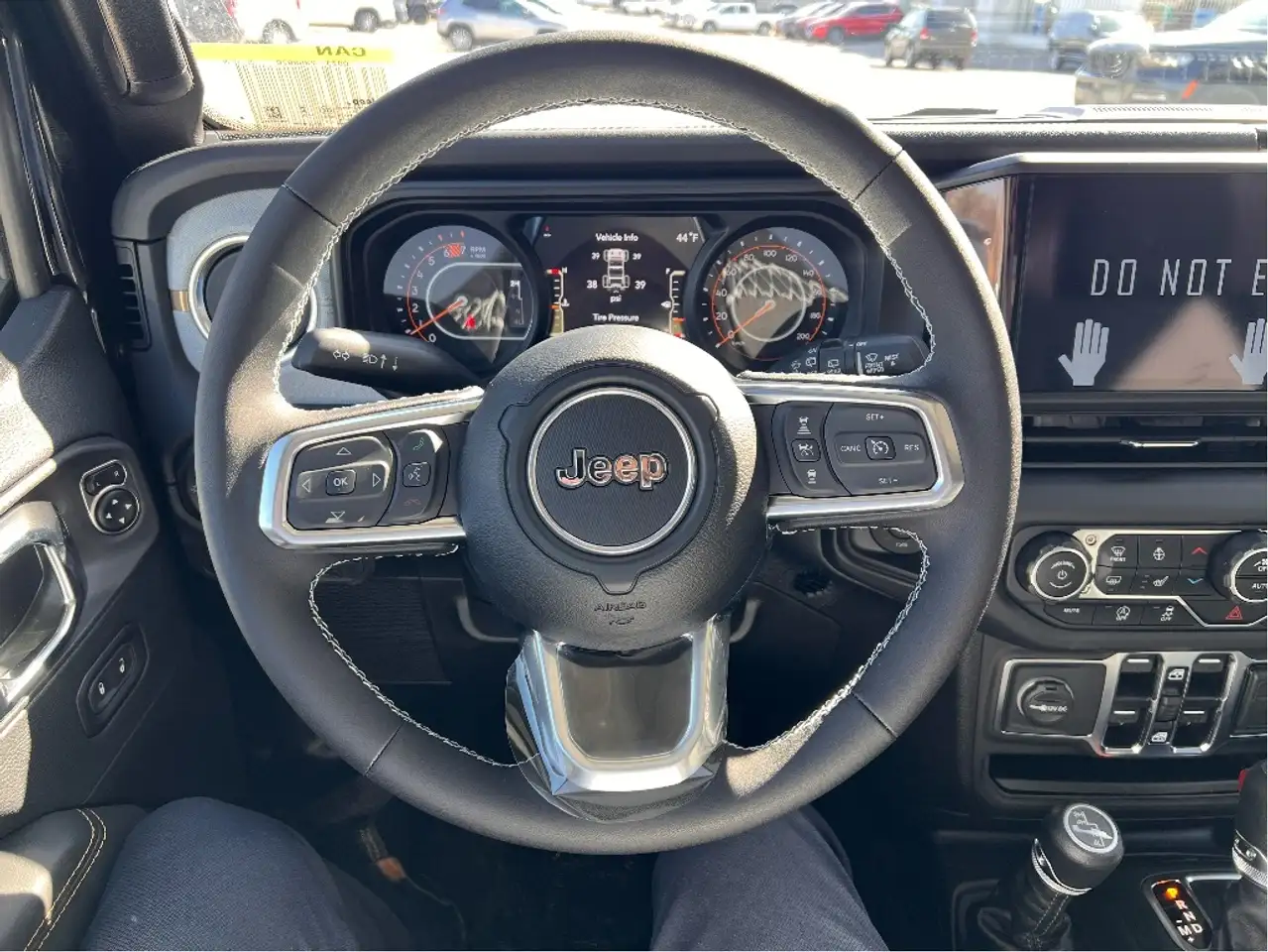 Jeep Wrangler снимка Jeep Wrangler