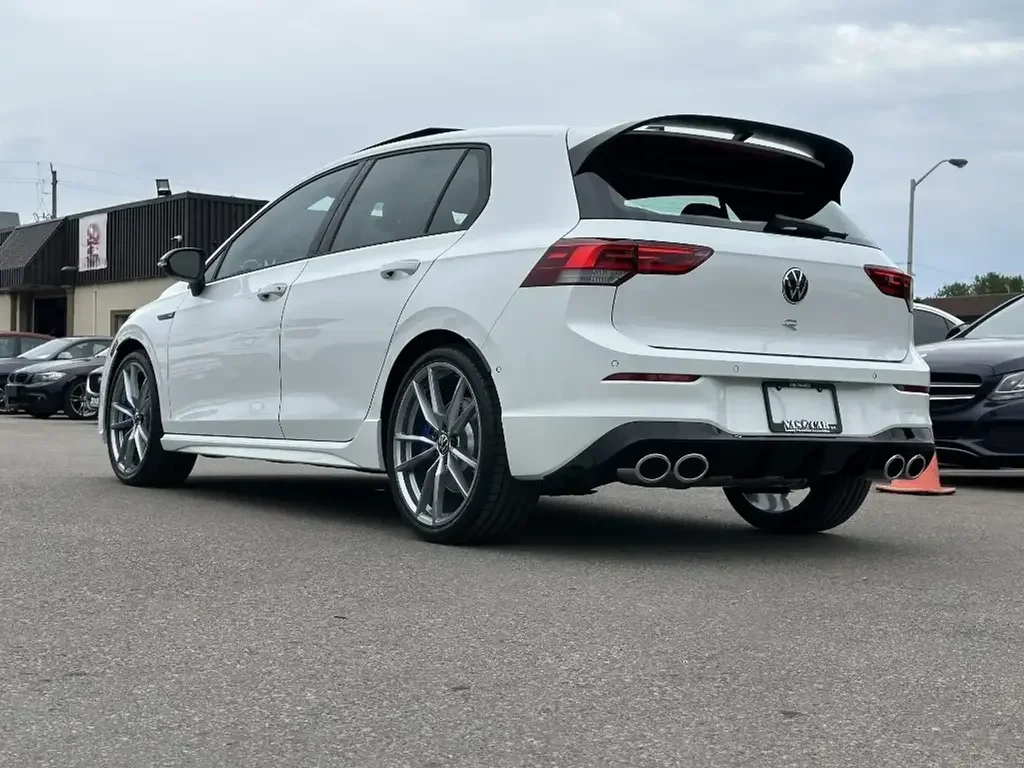 Volkswagen Golf R снимка Volkswagen Golf R