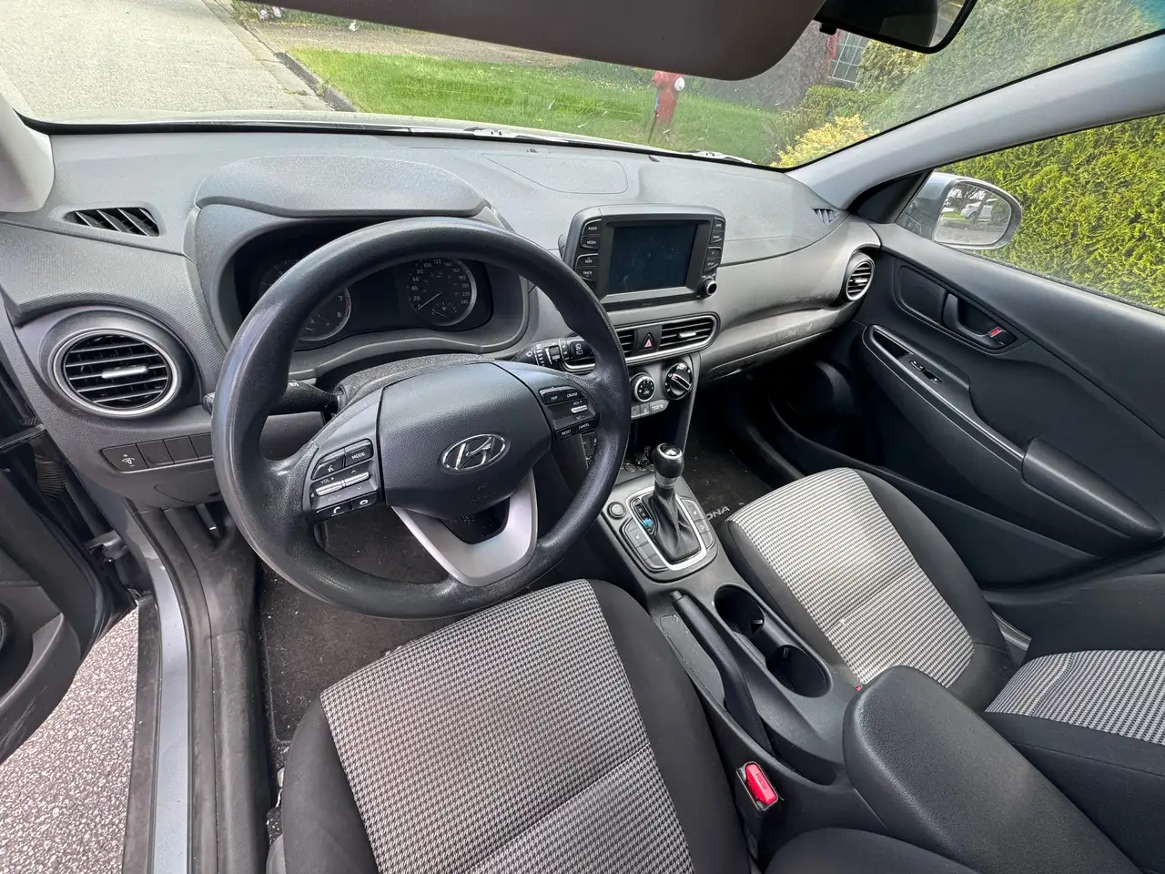 Hyundai KONA снимка Hyundai KONA