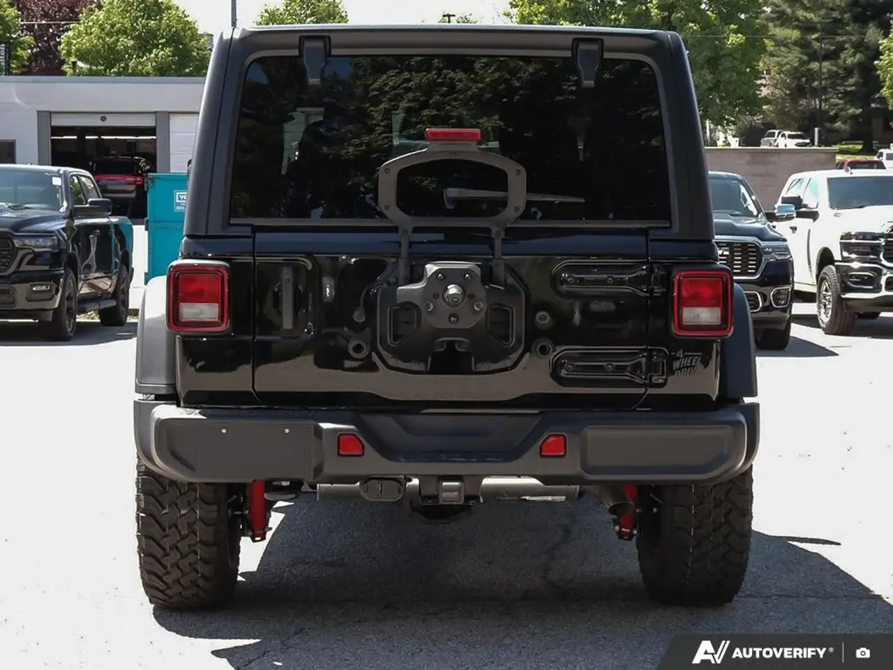 Jeep Wrangler снимка Jeep Wrangler