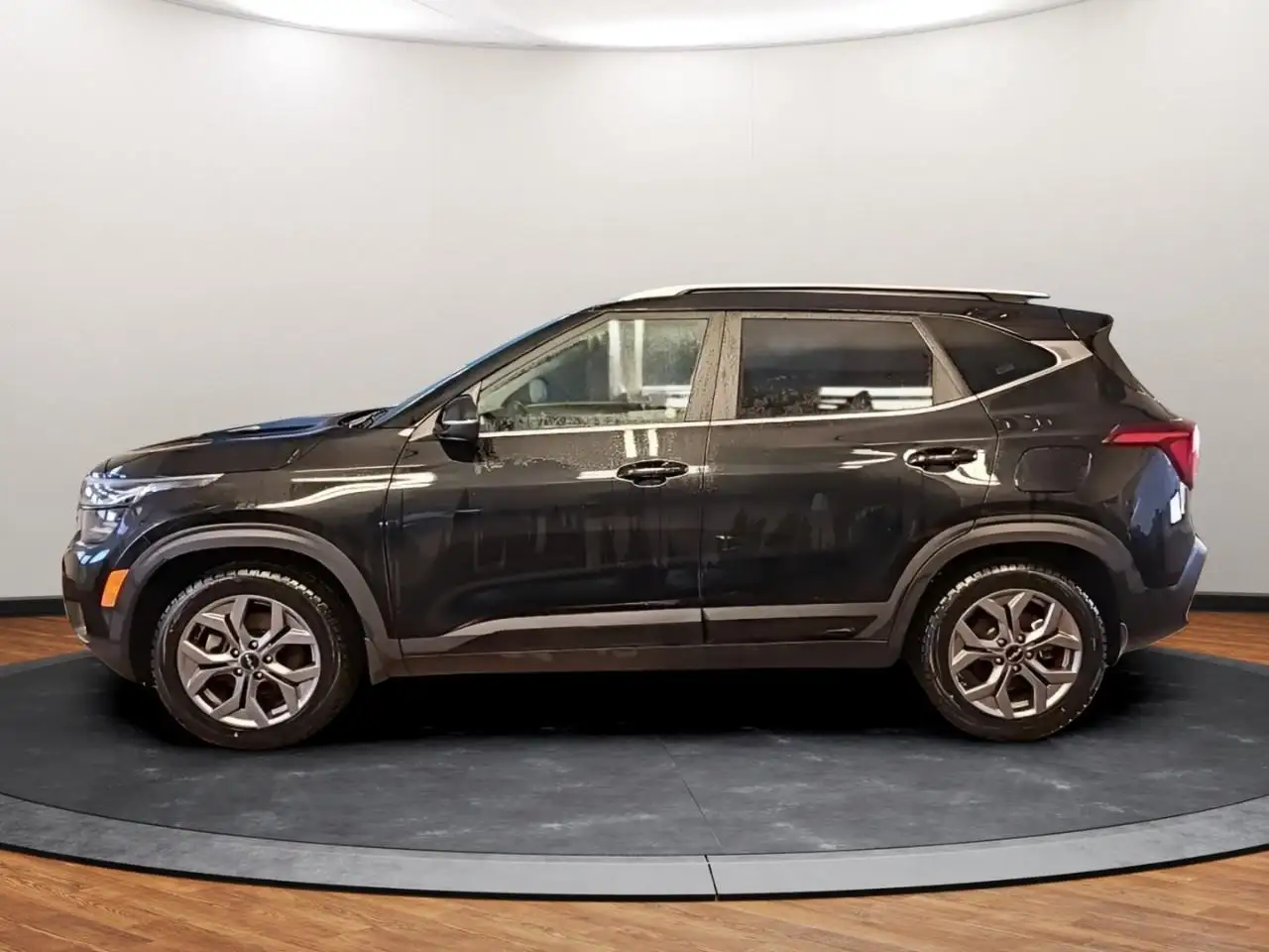 Kia Seltos снимка Kia Seltos