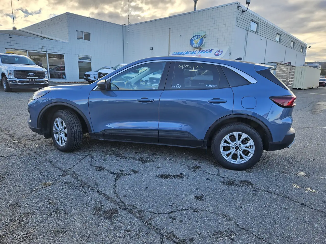 Ford Escape снимка Ford Escape
