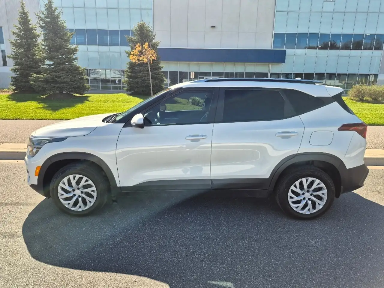 Kia Seltos снимка Kia Seltos