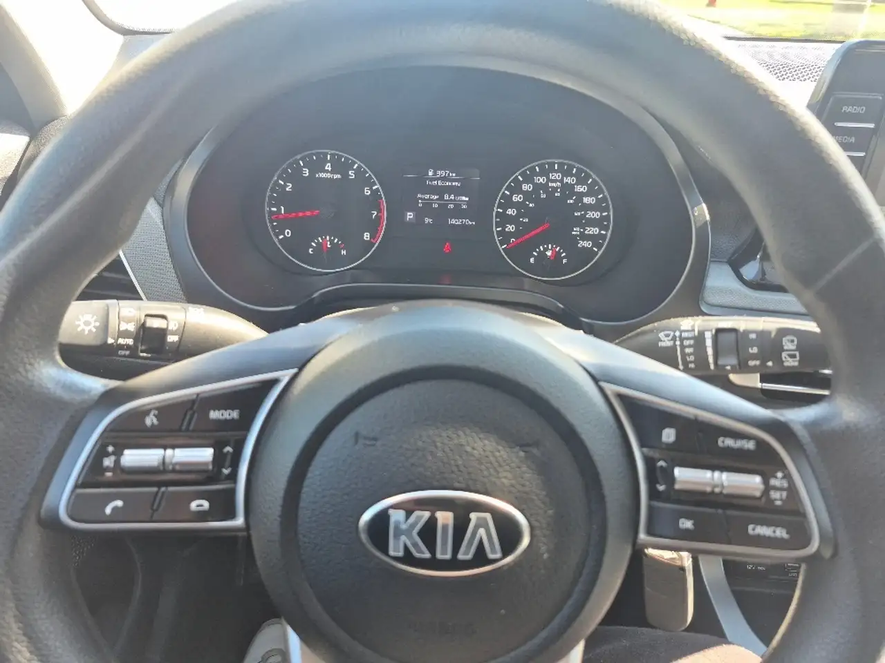 Kia Seltos снимка Kia Seltos