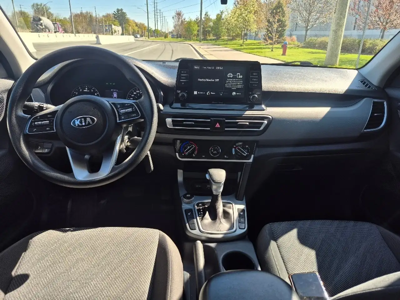 Kia Seltos снимка Kia Seltos