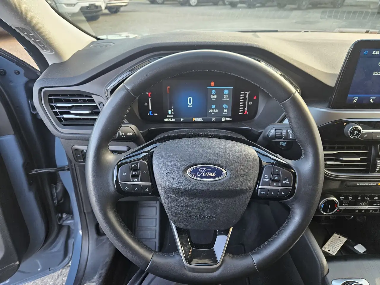 Ford Escape снимка Ford Escape