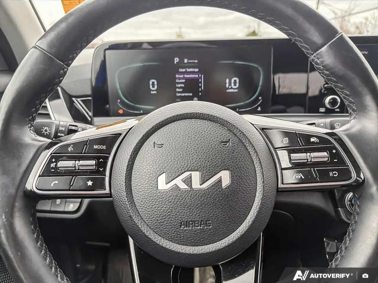 Kia Seltos снимка Kia Seltos