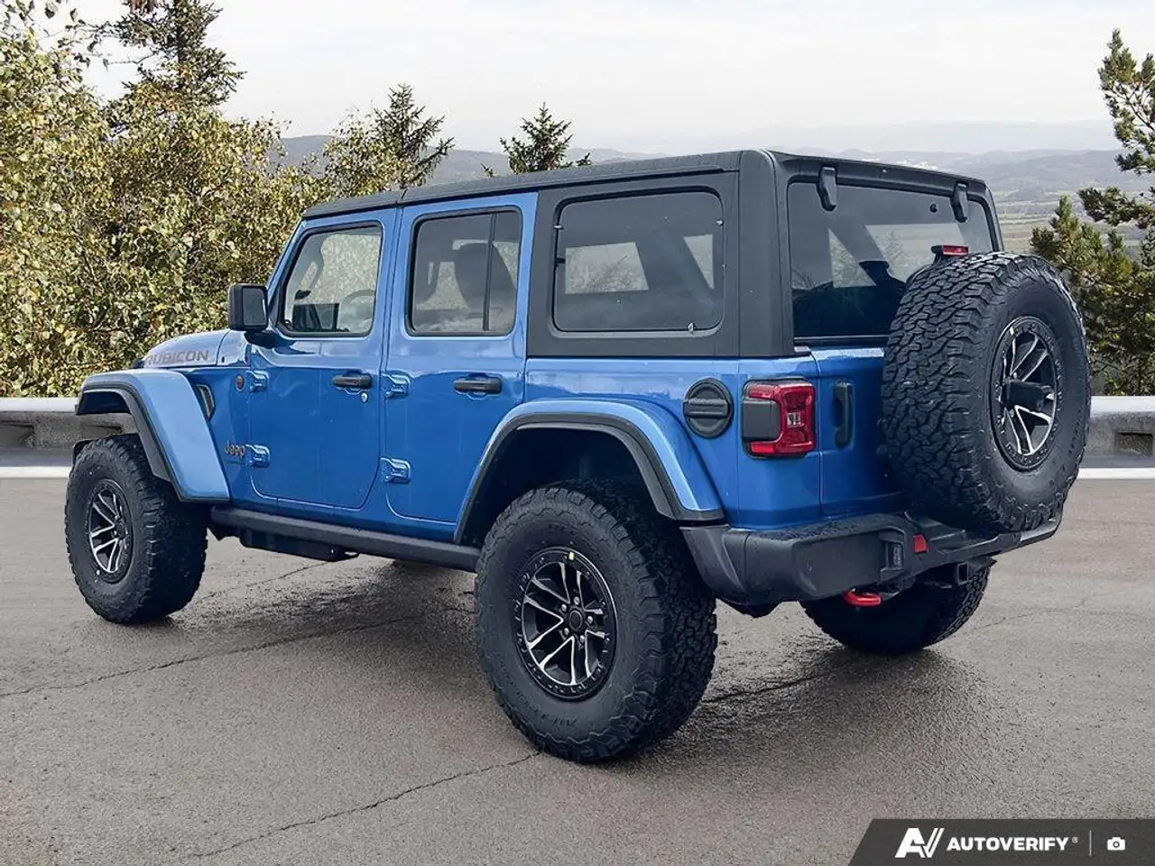 Jeep Wrangler photo Jeep Wrangler