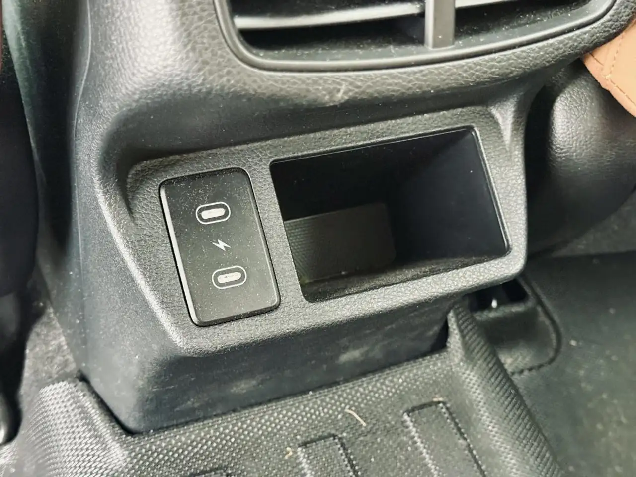 Kia Seltos снимка Kia Seltos