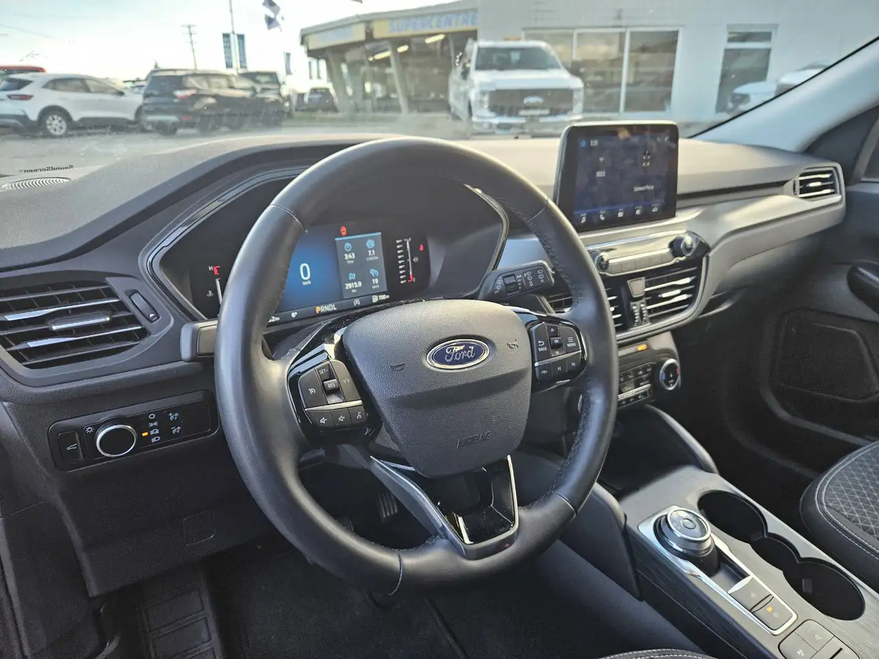 Ford Escape снимка Ford Escape