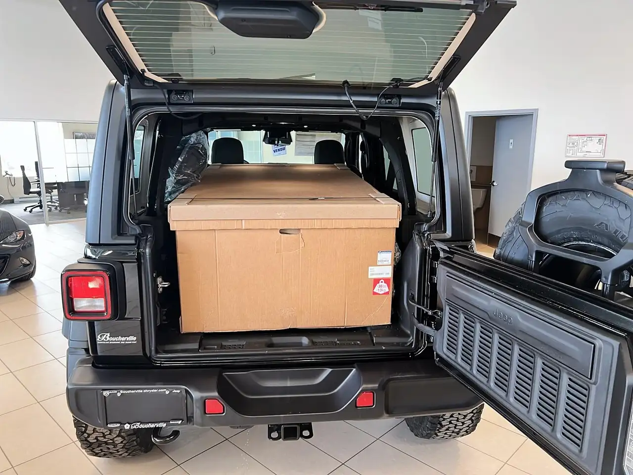 Jeep Wrangler снимка Jeep Wrangler