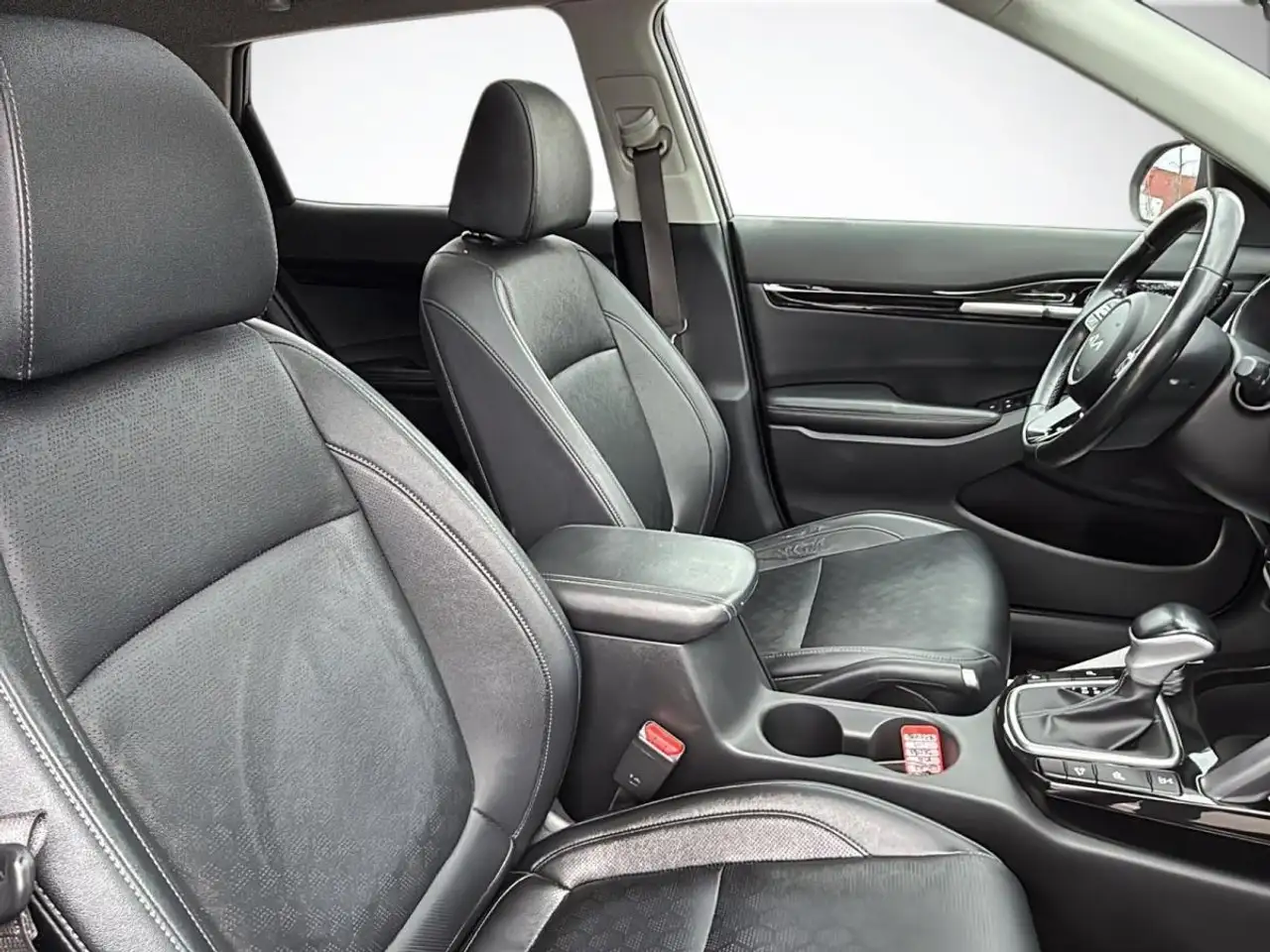 Kia Seltos снимка Kia Seltos